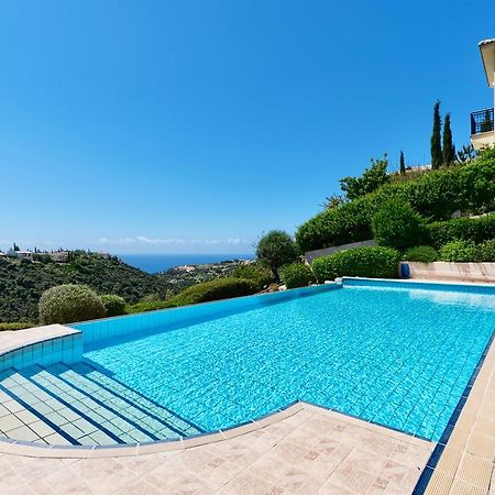 4 Bedroom Villa Helidoni With Private Infinity Pool, Aphrodite Hills Resort Kouklia Eksteriør billede