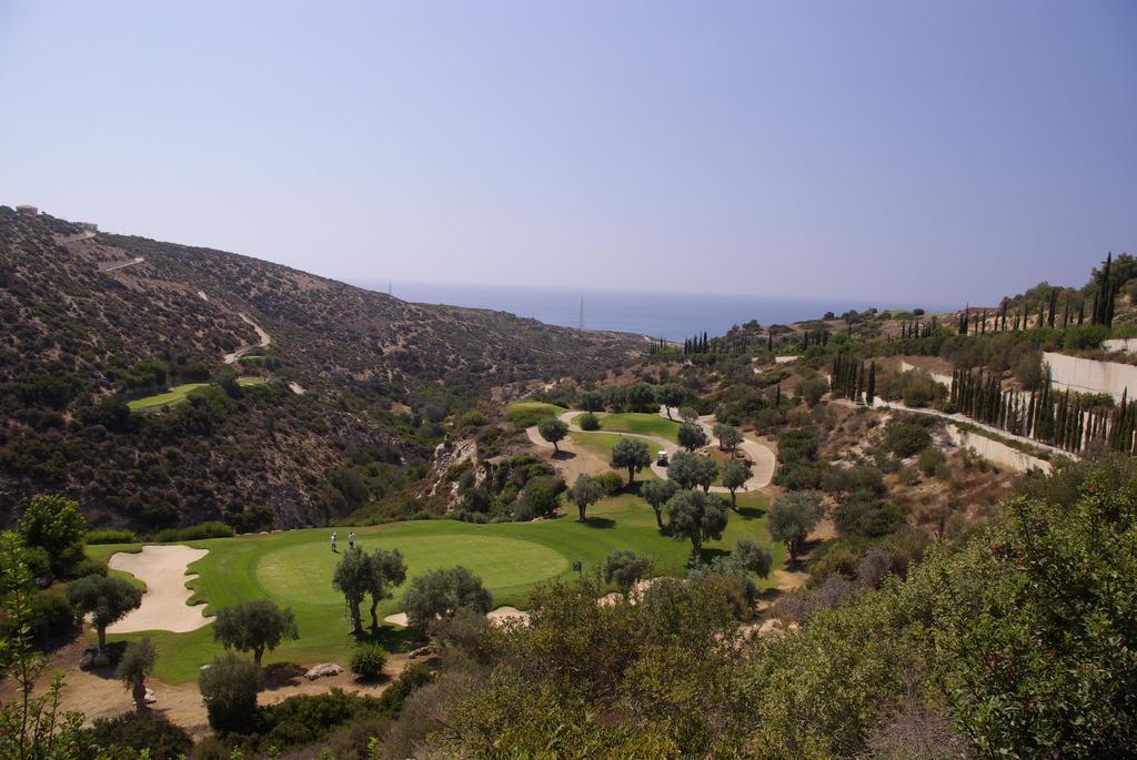 4 Bedroom Villa Helidoni With Private Infinity Pool, Aphrodite Hills Resort Kouklia Værelse billede