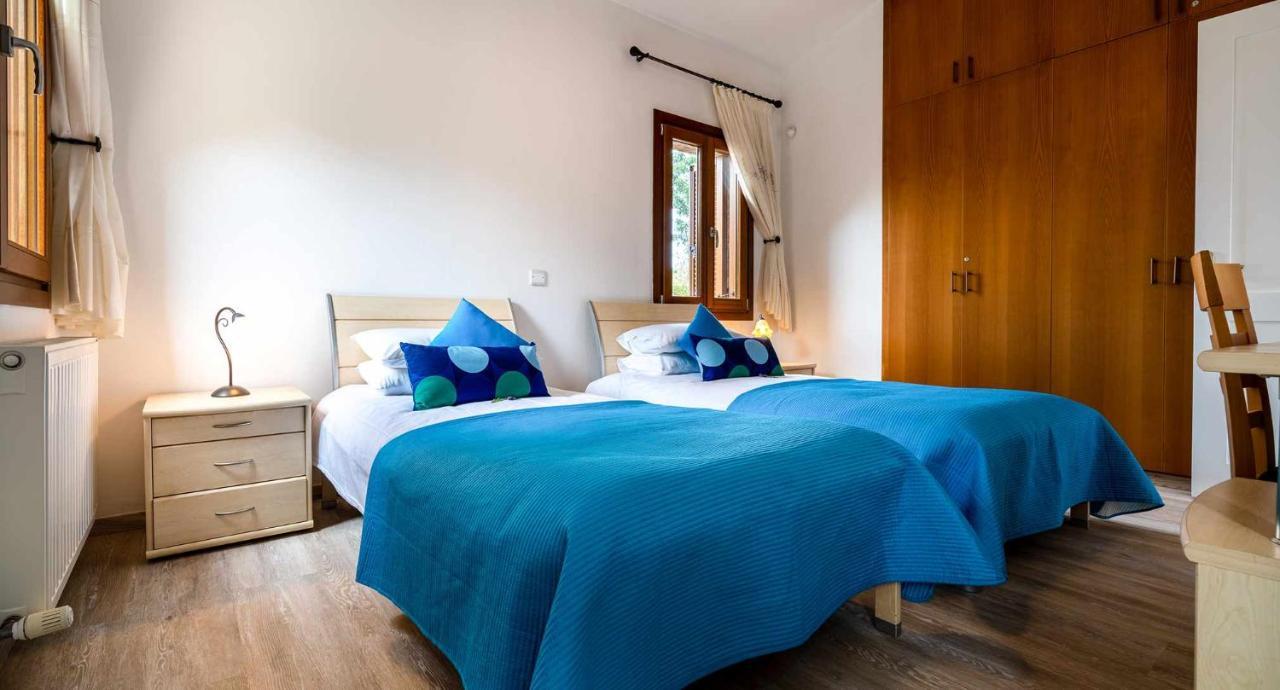 4 Bedroom Villa Helidoni With Private Infinity Pool, Aphrodite Hills Resort Kouklia Eksteriør billede